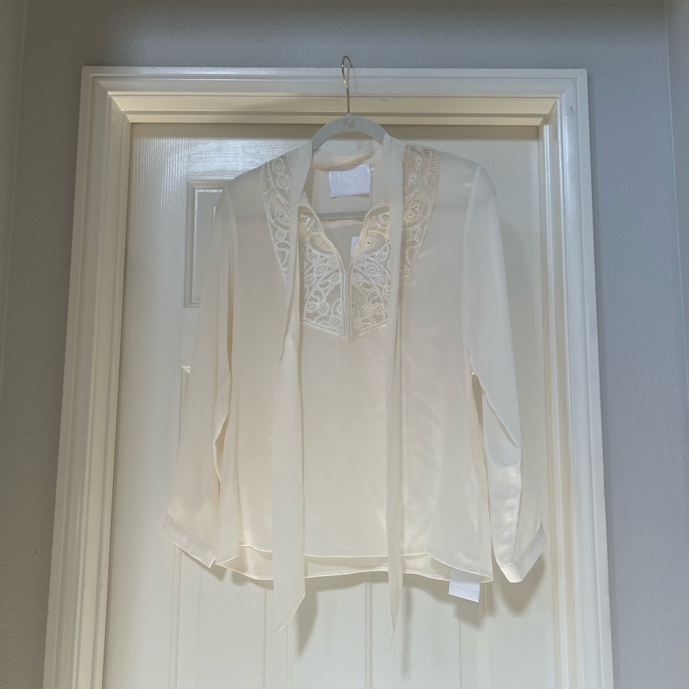 Love Binetti Cream Blouse Lace Detail silk 
 6 white bow top Coachella festival